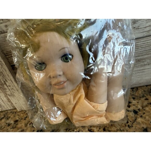 Springfield Collection 18" Doll Kit  Vintage  New  Sealed Eyes Open And Close - Picture 3 of 5